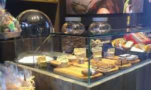 glazen toogmeubel patisserie